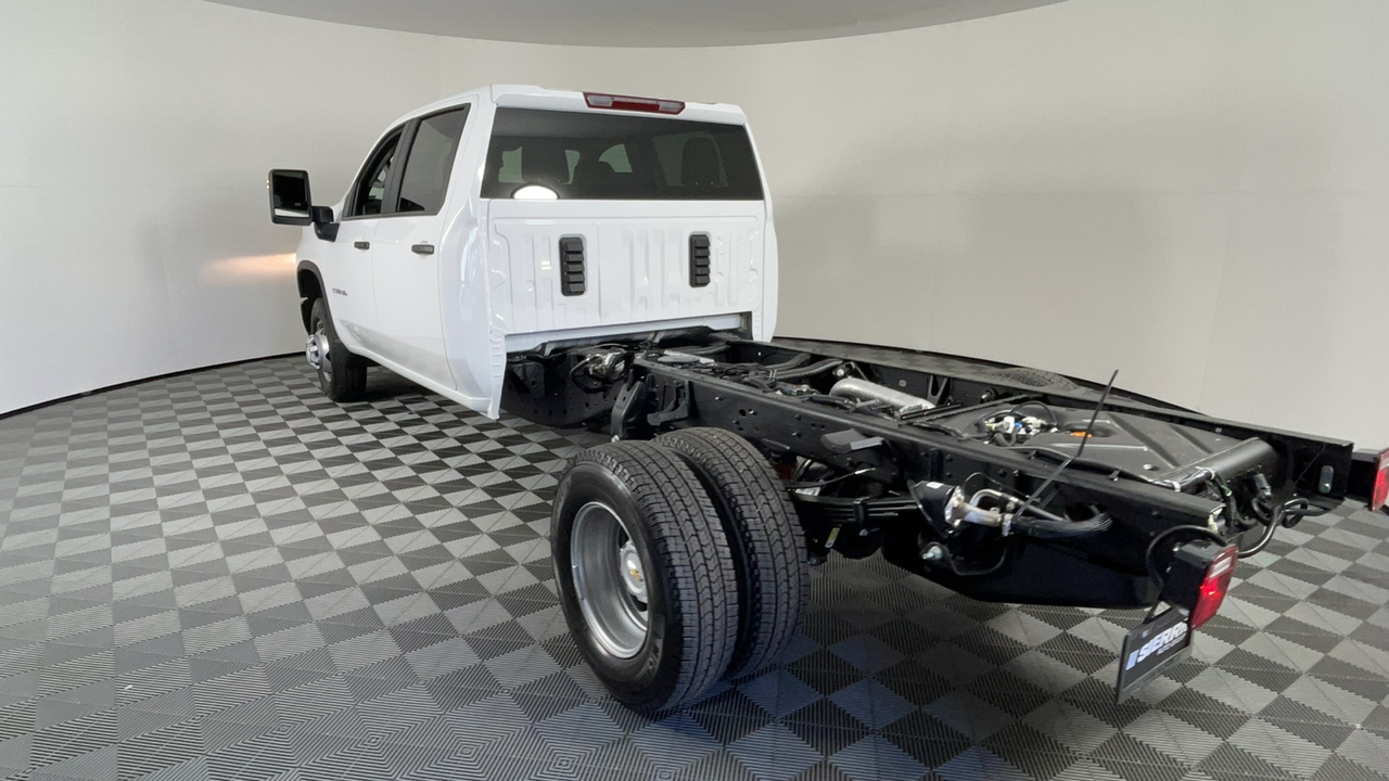 2024 Chevrolet Silverado 3500HD CC Work Truck 7