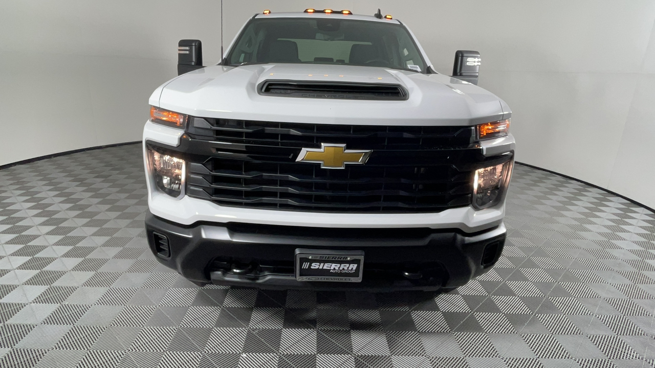 2024 Chevrolet Silverado 3500HD CC Work Truck 10