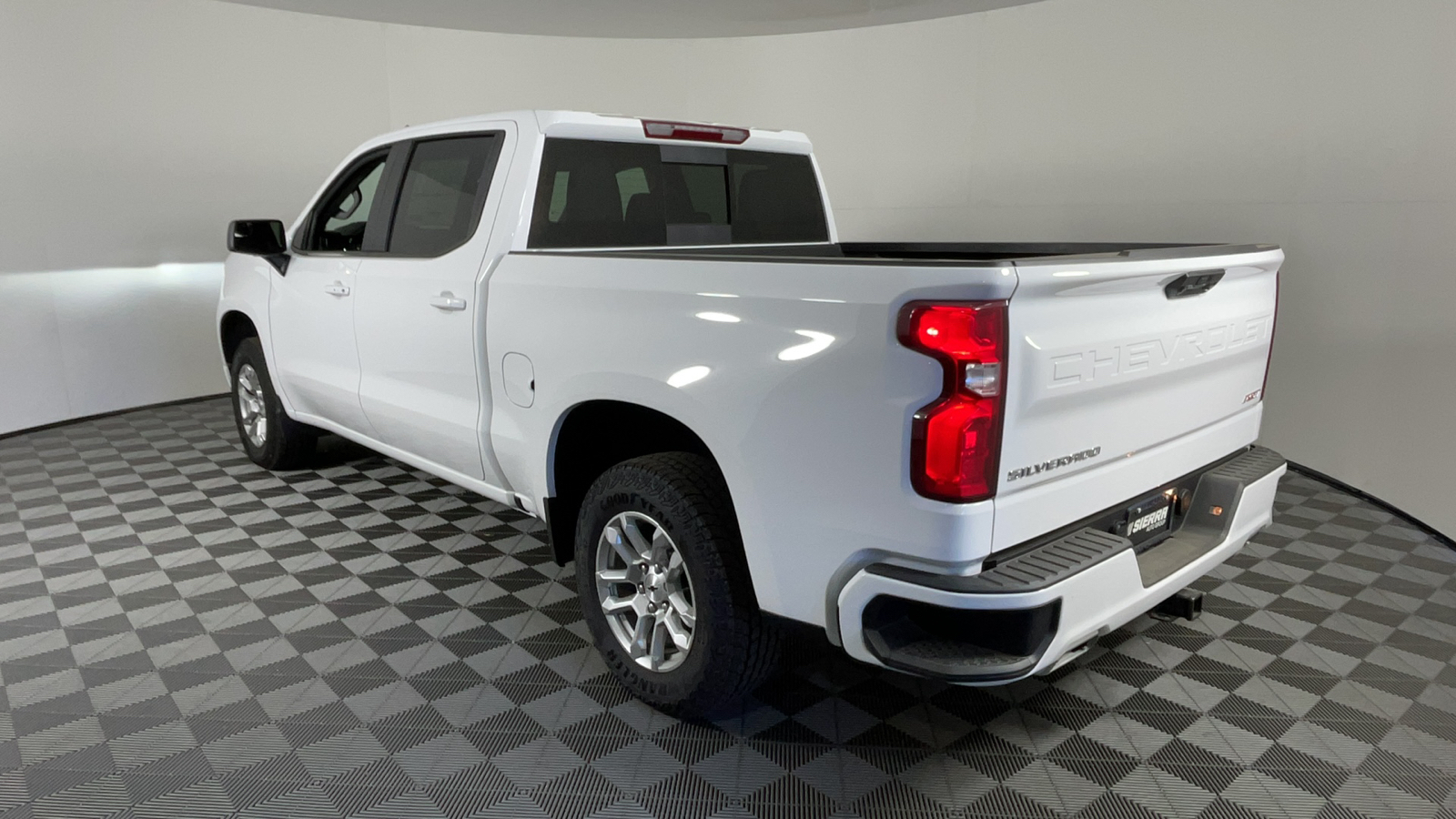 2024 Chevrolet Silverado 1500 RST 6