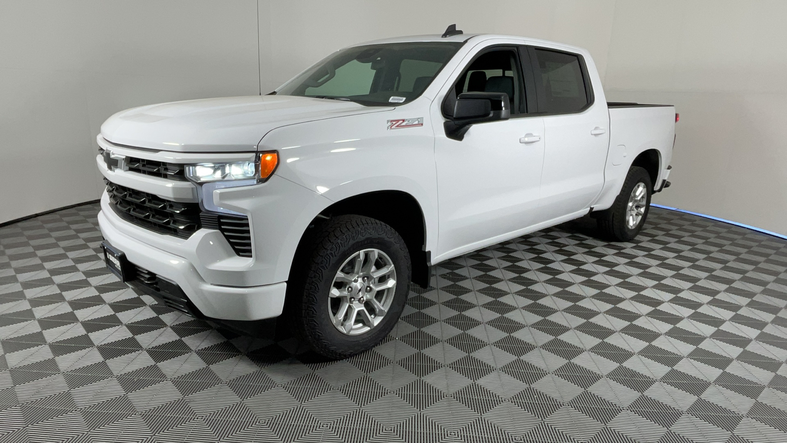 2024 Chevrolet Silverado 1500 RST 8