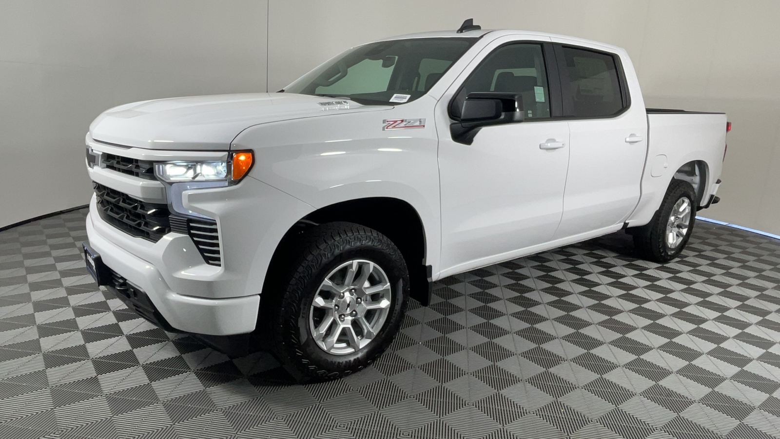 2024 Chevrolet Silverado 1500 RST 8