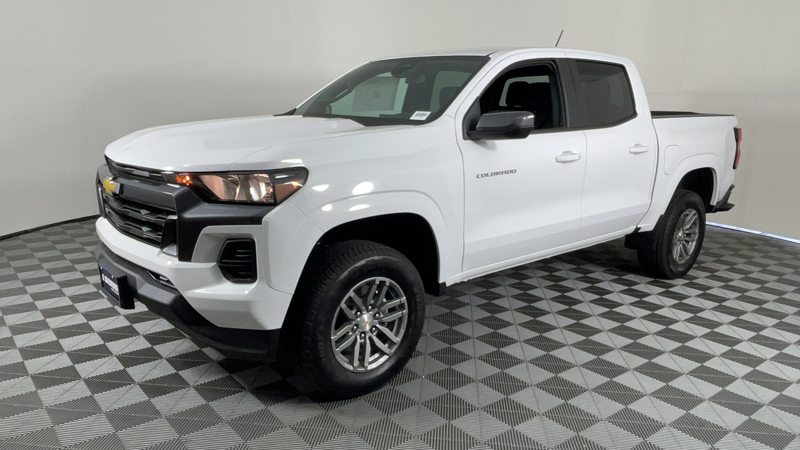 2024 Chevrolet Colorado 2WD LT 8