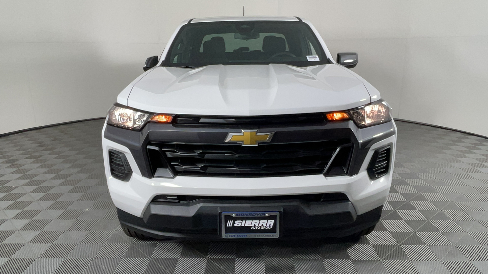 2024 Chevrolet Colorado 2WD LT 9