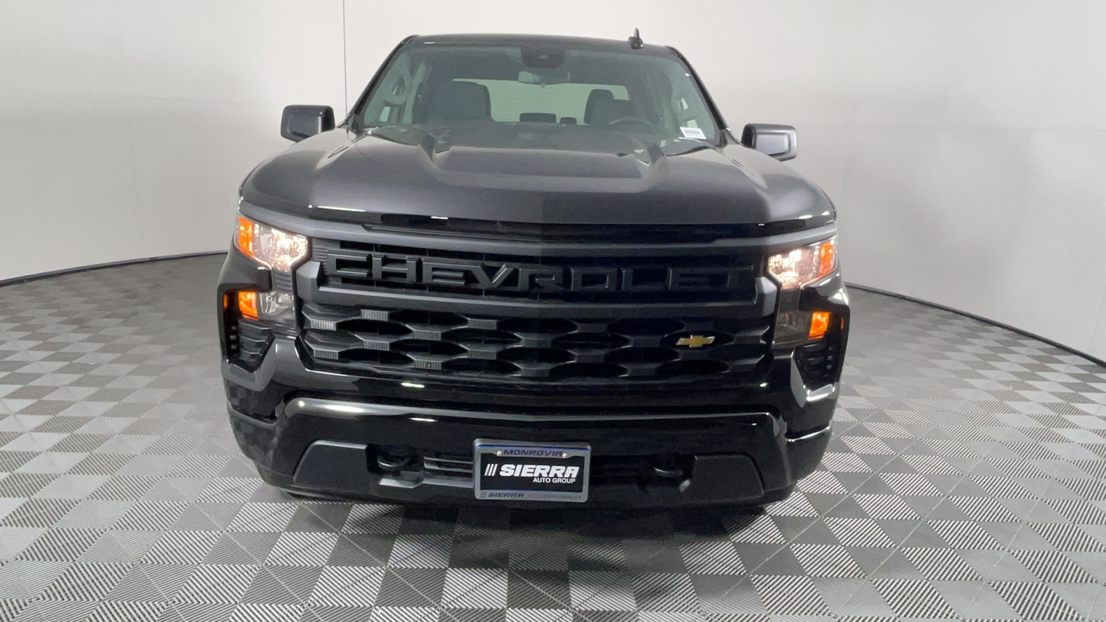 2024 Chevrolet Silverado 1500 Custom 9