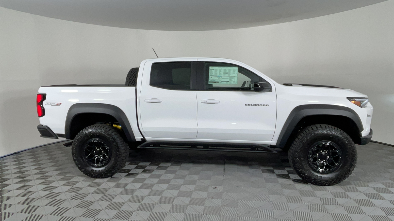 2024 Chevrolet Colorado 4WD ZR2 3