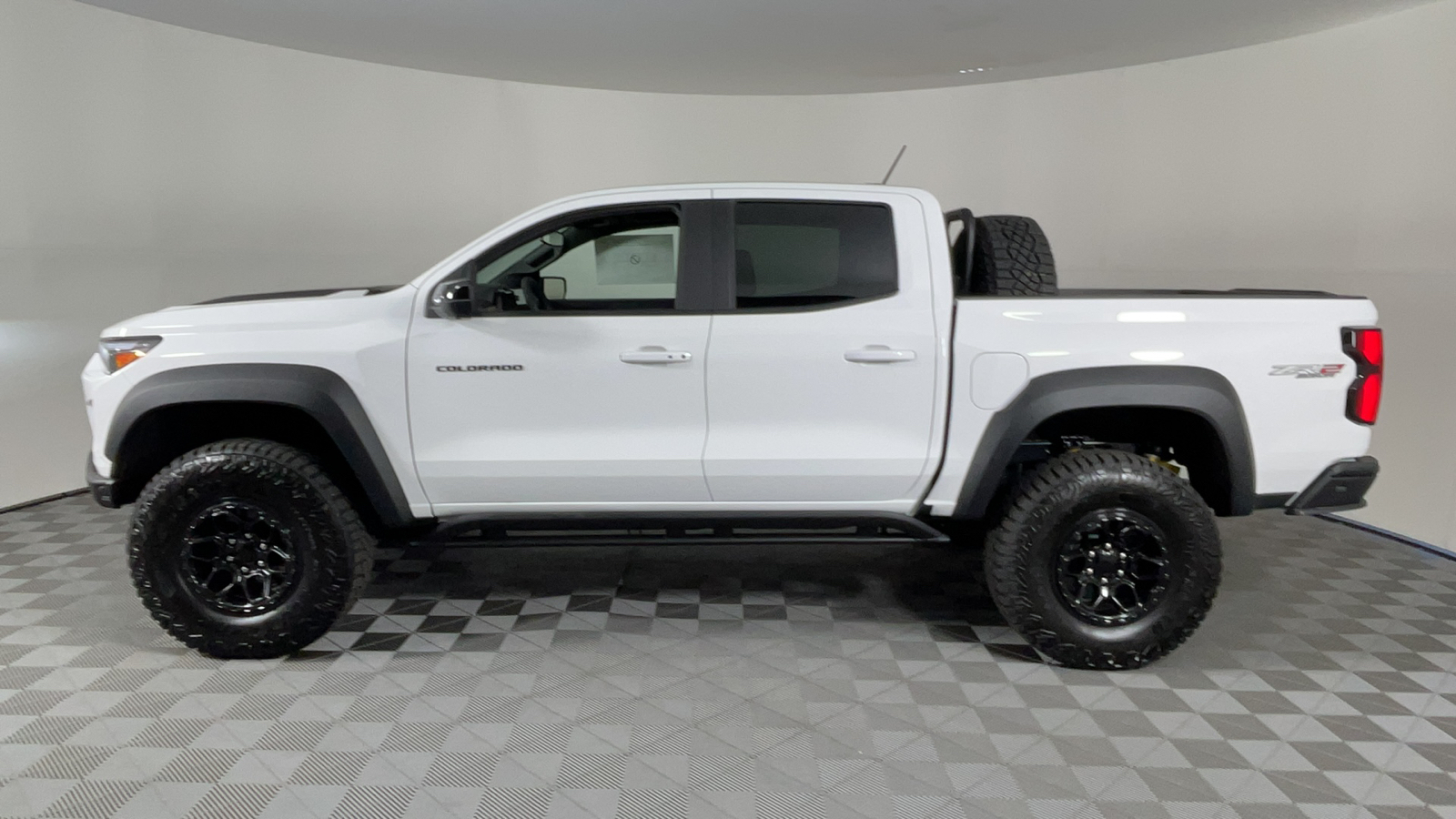 2024 Chevrolet Colorado 4WD ZR2 7