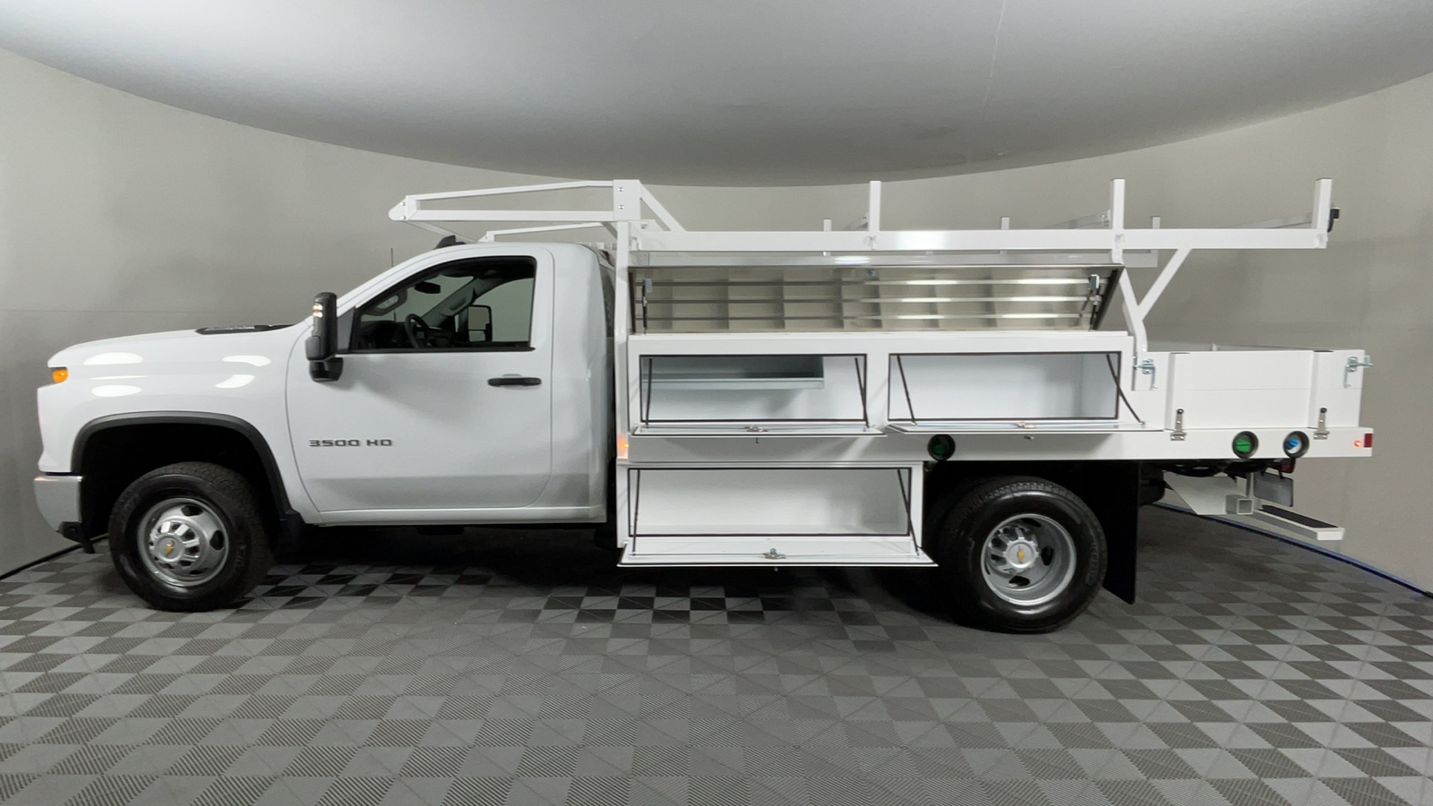 2024 Chevrolet Silverado 3500HD CC Work Truck 7