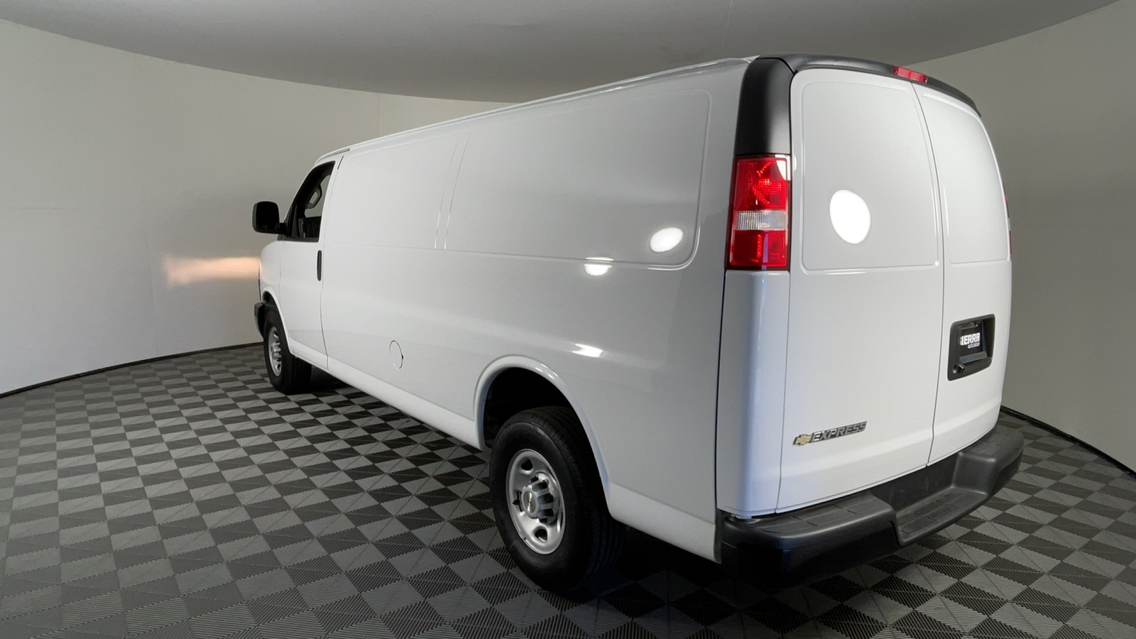 2024 Chevrolet Express Extended Cargo Van  6