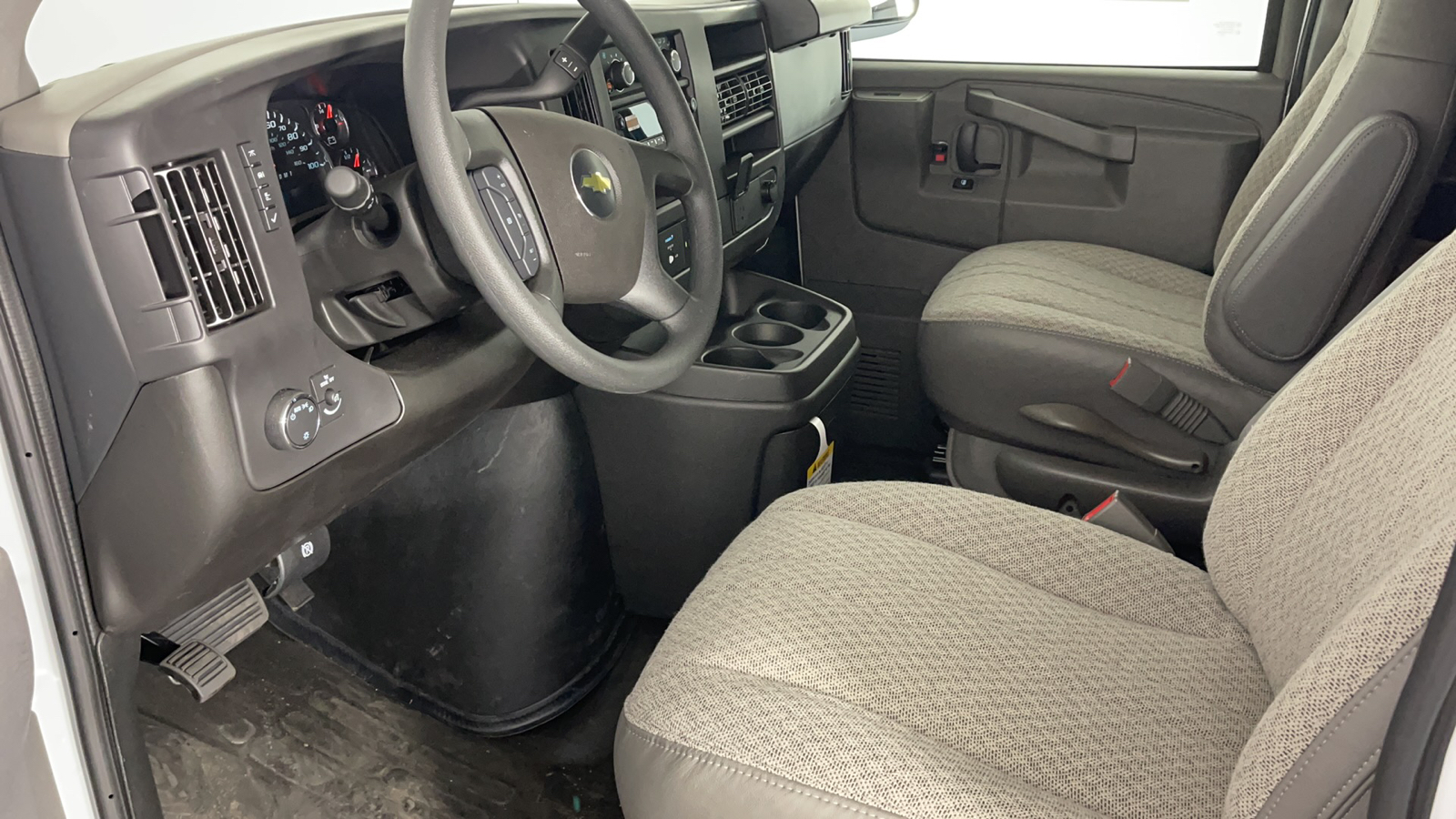 2024 Chevrolet Express Extended Cargo Van  19