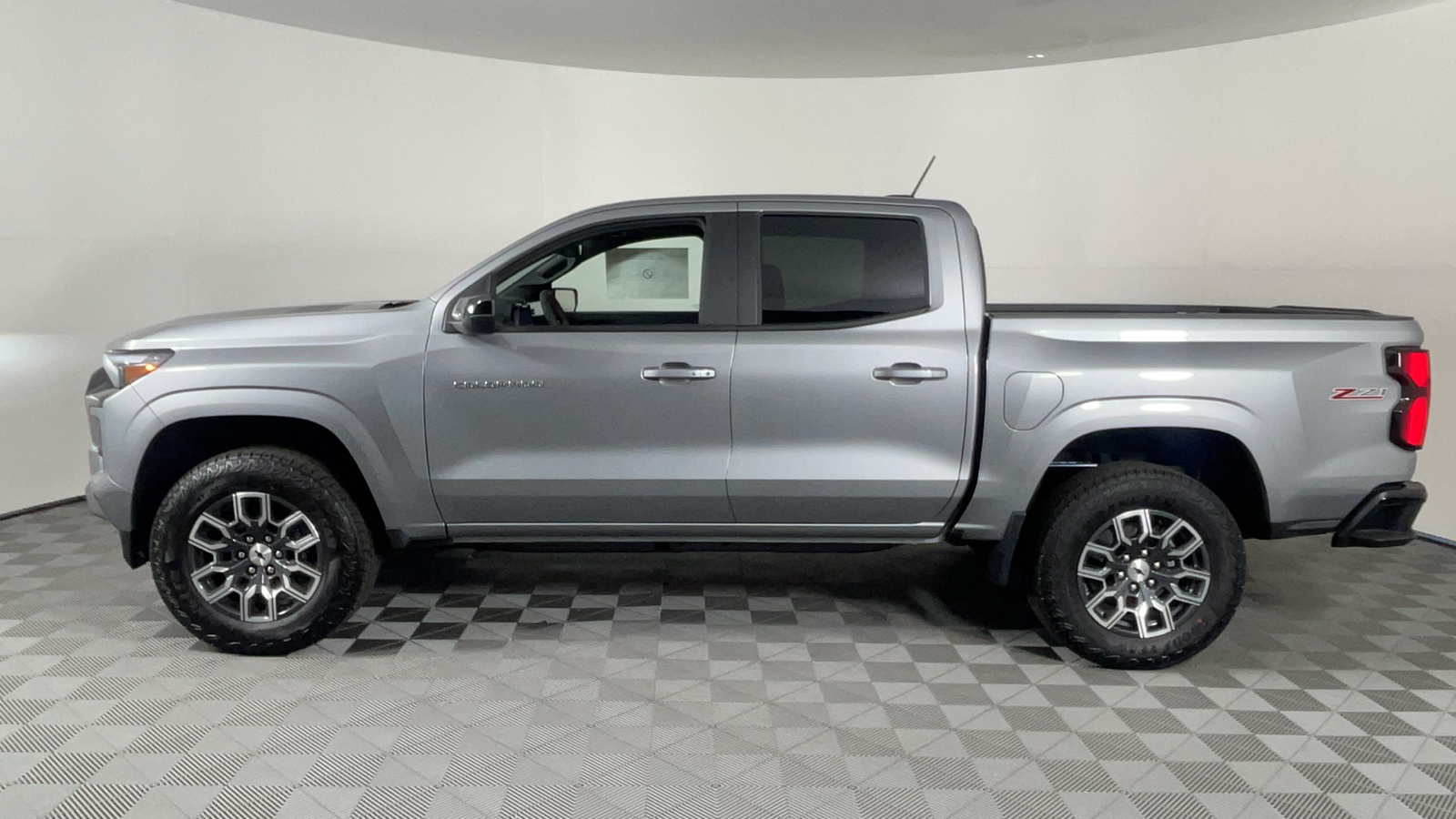 2024 Chevrolet Colorado 4WD Z71 7