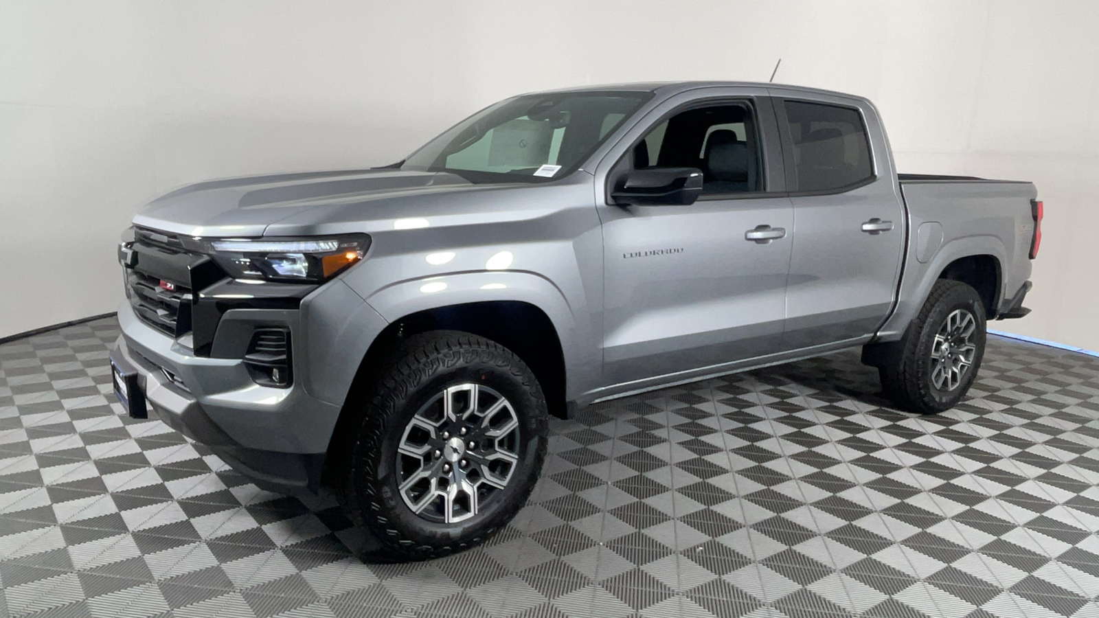 2024 Chevrolet Colorado 4WD Z71 8