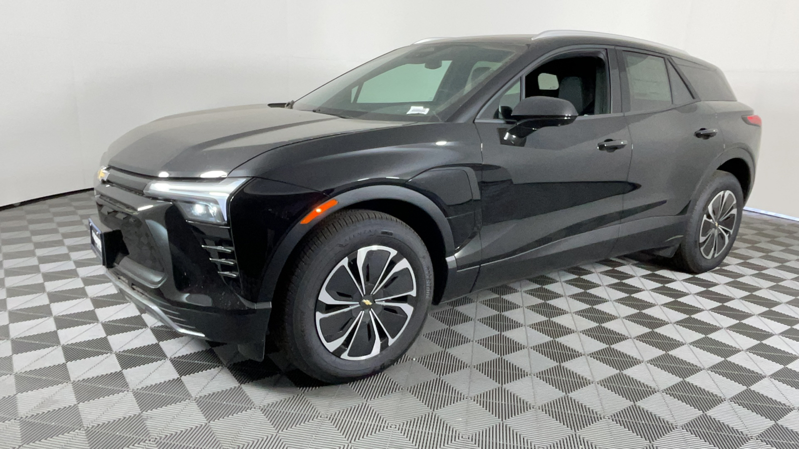 2024 Chevrolet Blazer EV eAWD LT 8