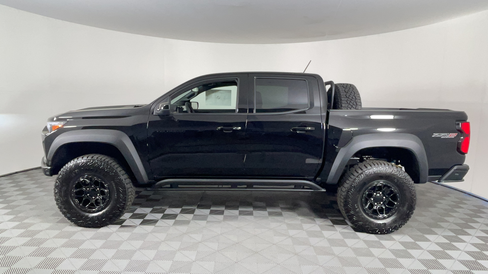 2024 Chevrolet Colorado 4WD ZR2 7