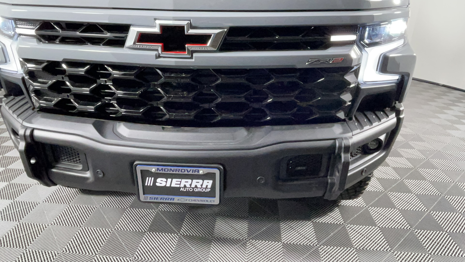 2024 Chevrolet Silverado 1500 ZR2 10