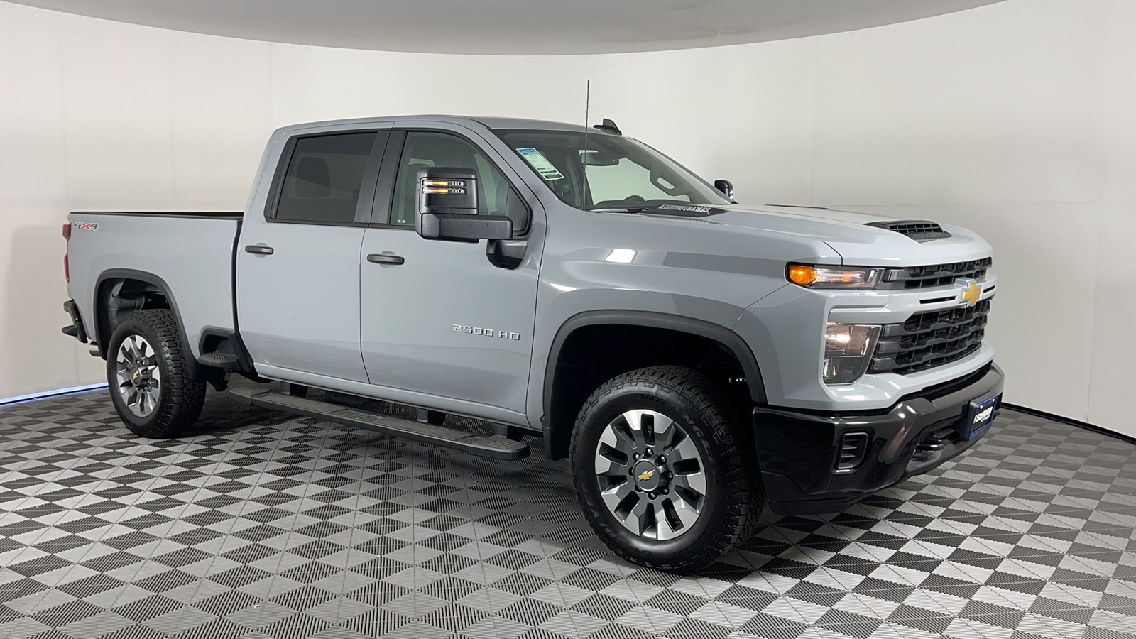 2024 Chevrolet Silverado 2500HD Custom 1