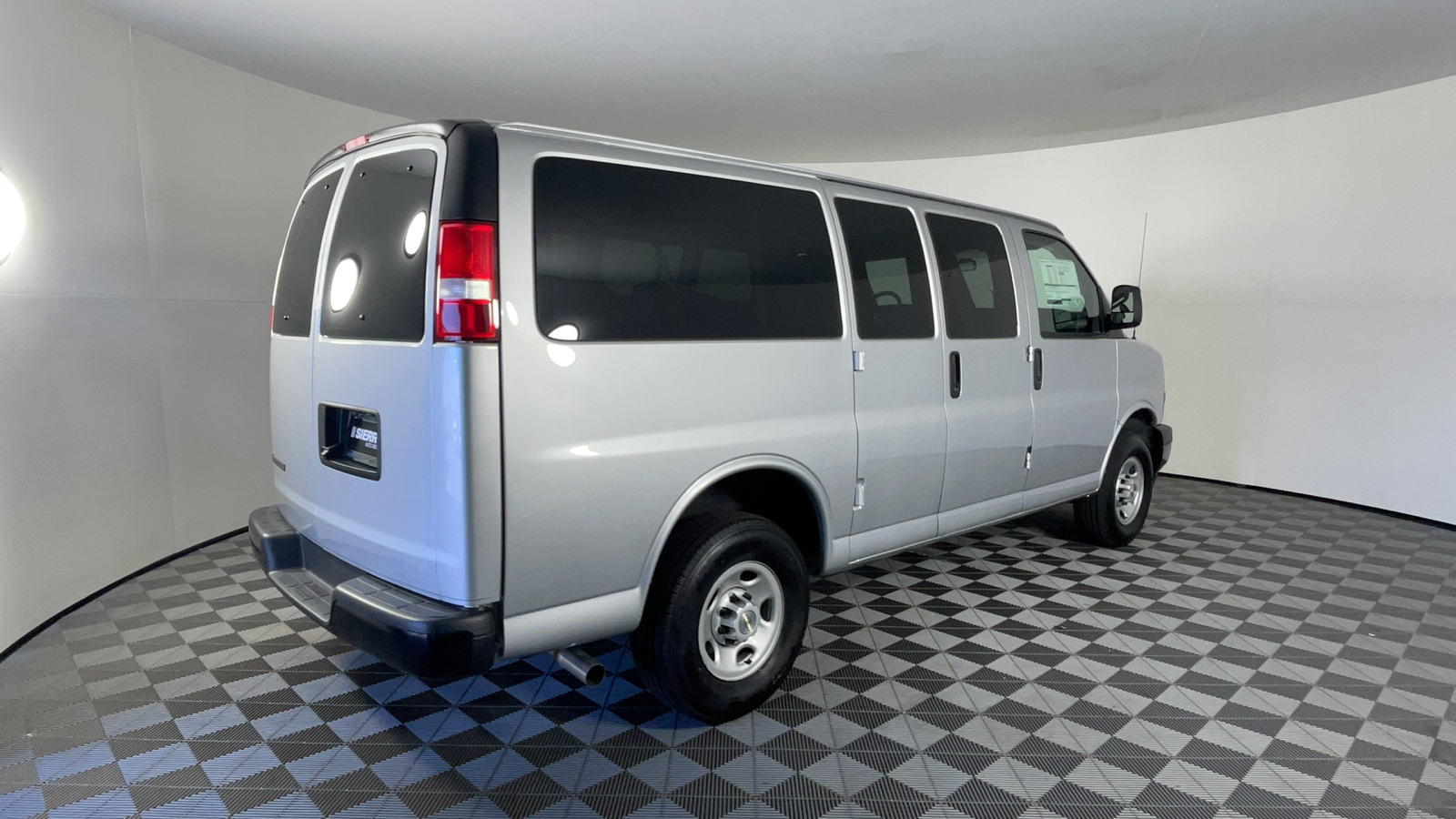 2024 Chevrolet Express Passenger LS 4