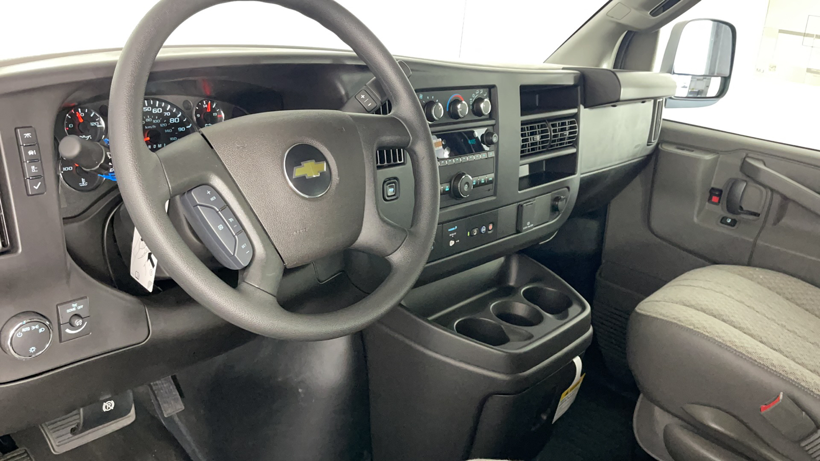 2024 Chevrolet Express Passenger LS 16