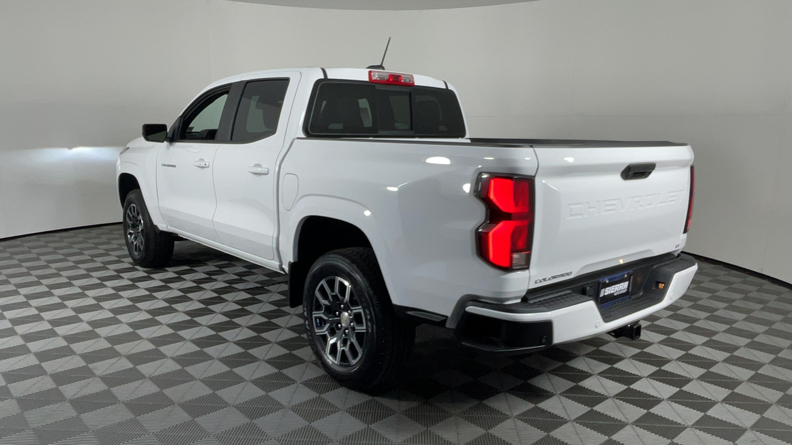 2024 Chevrolet Colorado 2WD LT 6