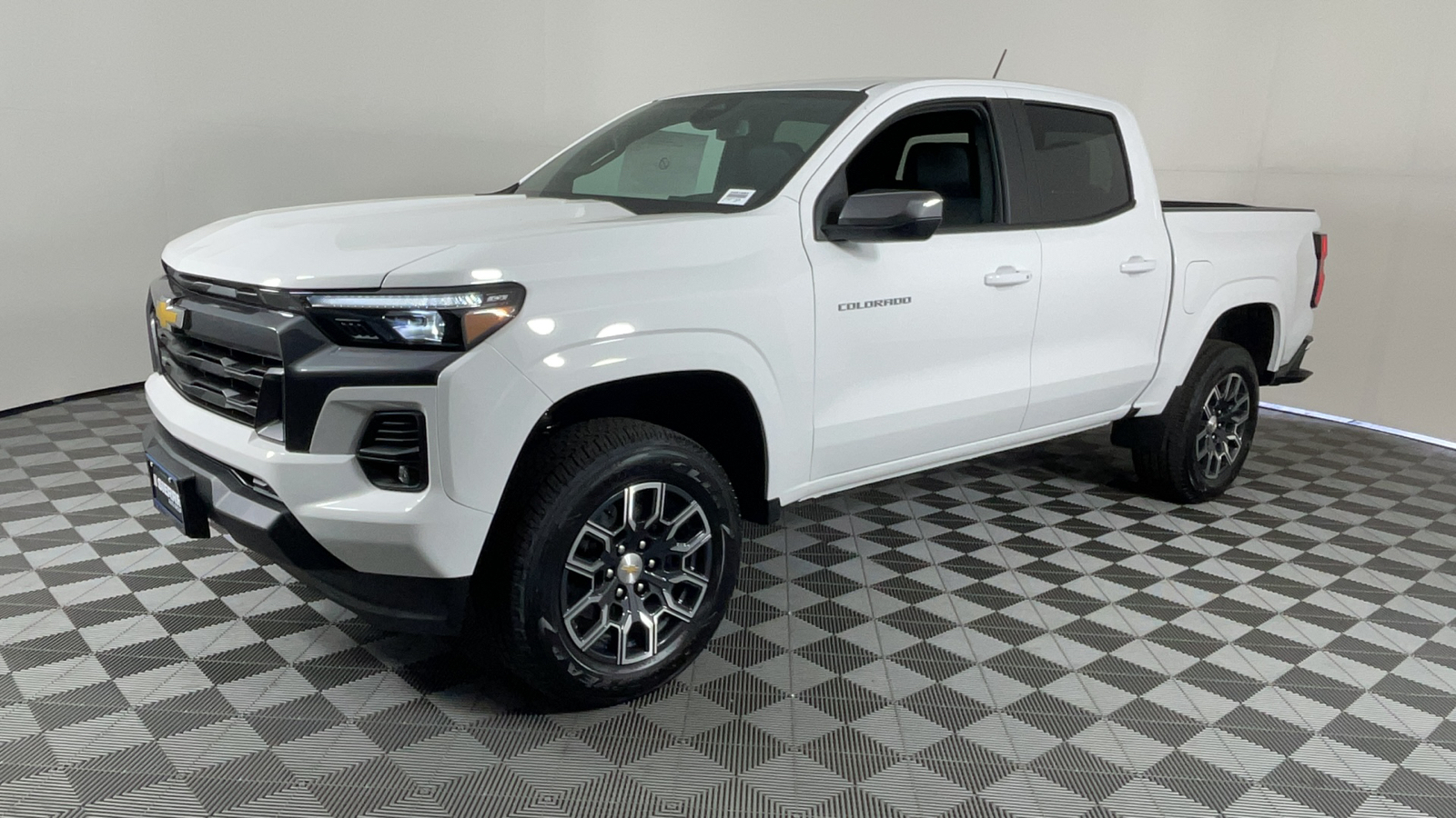 2024 Chevrolet Colorado 2WD LT 8