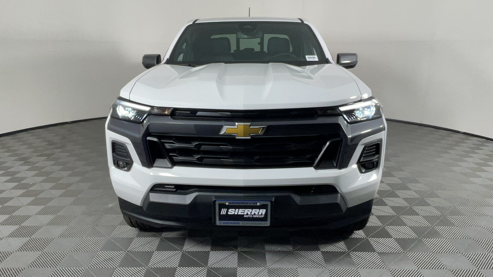 2024 Chevrolet Colorado 2WD LT 9