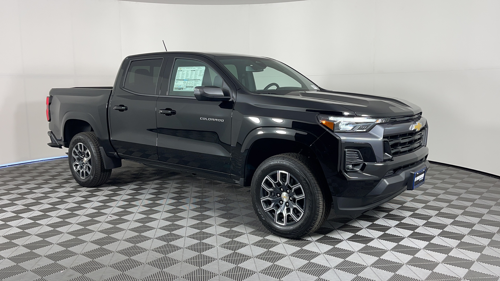 2024 Chevrolet Colorado 2WD LT 2