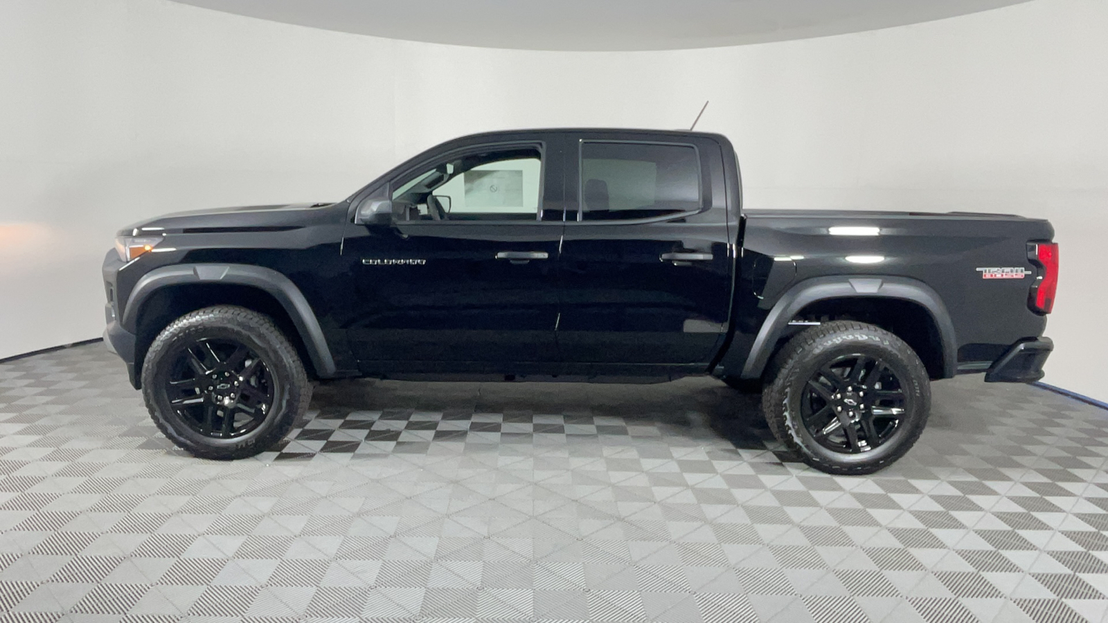 2024 Chevrolet Colorado 4WD Trail Boss 7