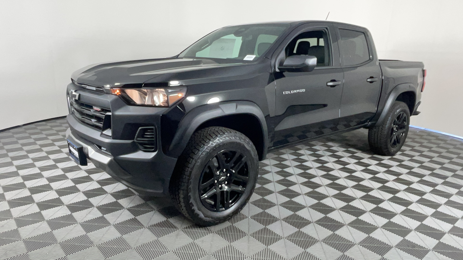 2024 Chevrolet Colorado 4WD Trail Boss 8