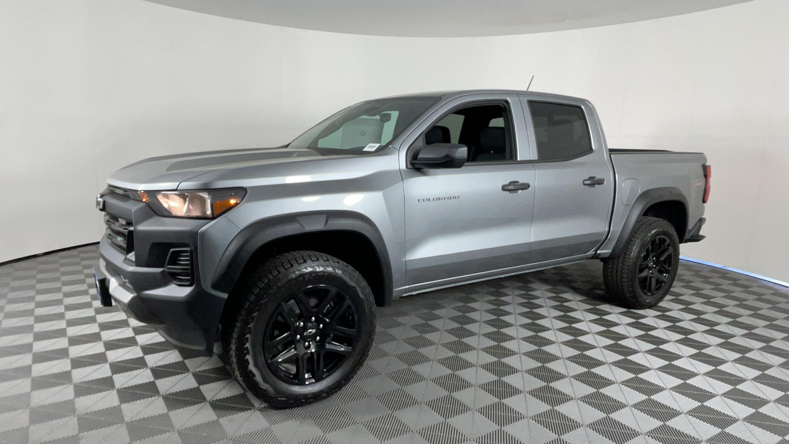 2024 Chevrolet Colorado 4WD Trail Boss 8