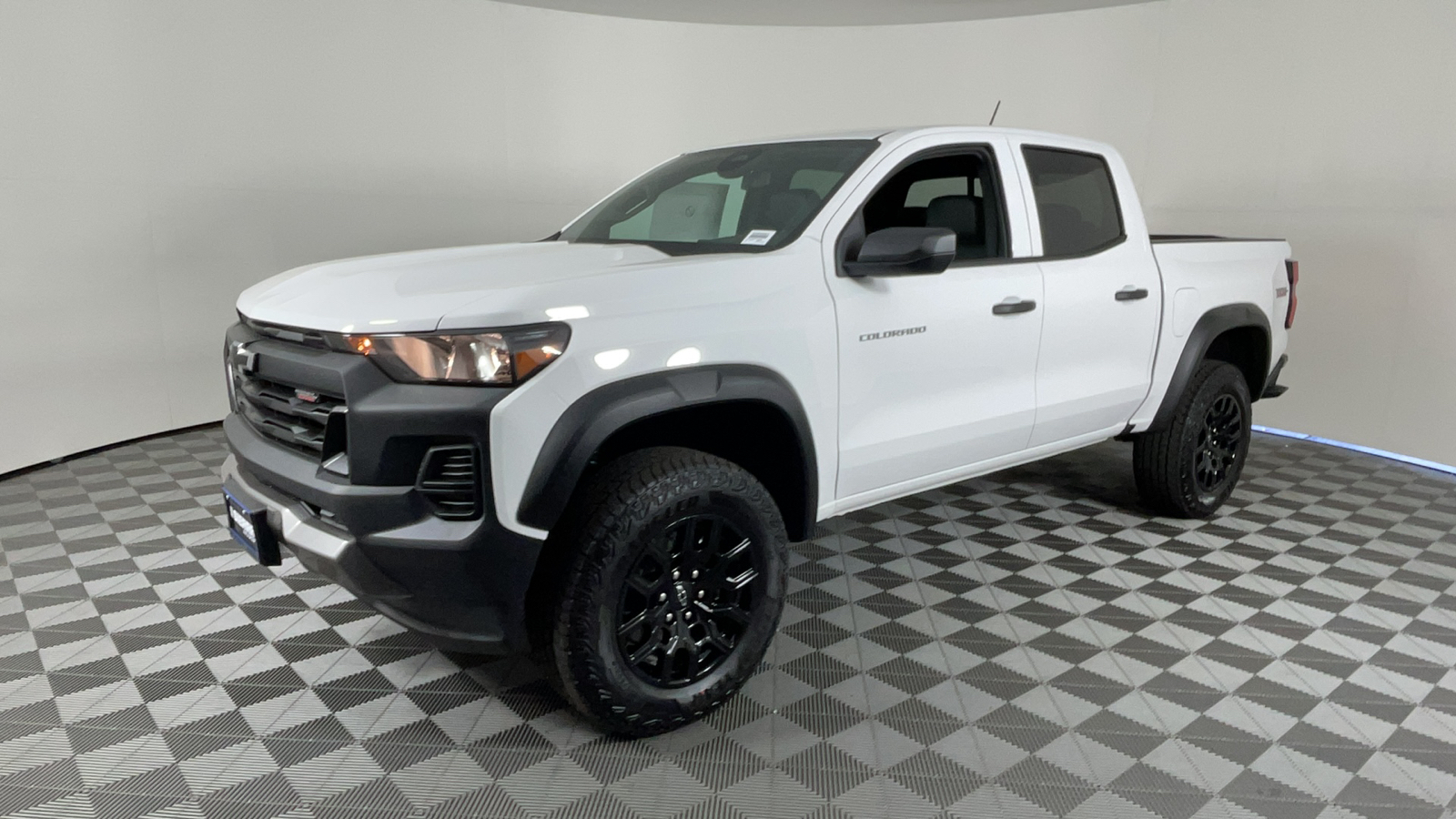 2024 Chevrolet Colorado 4WD Trail Boss 8