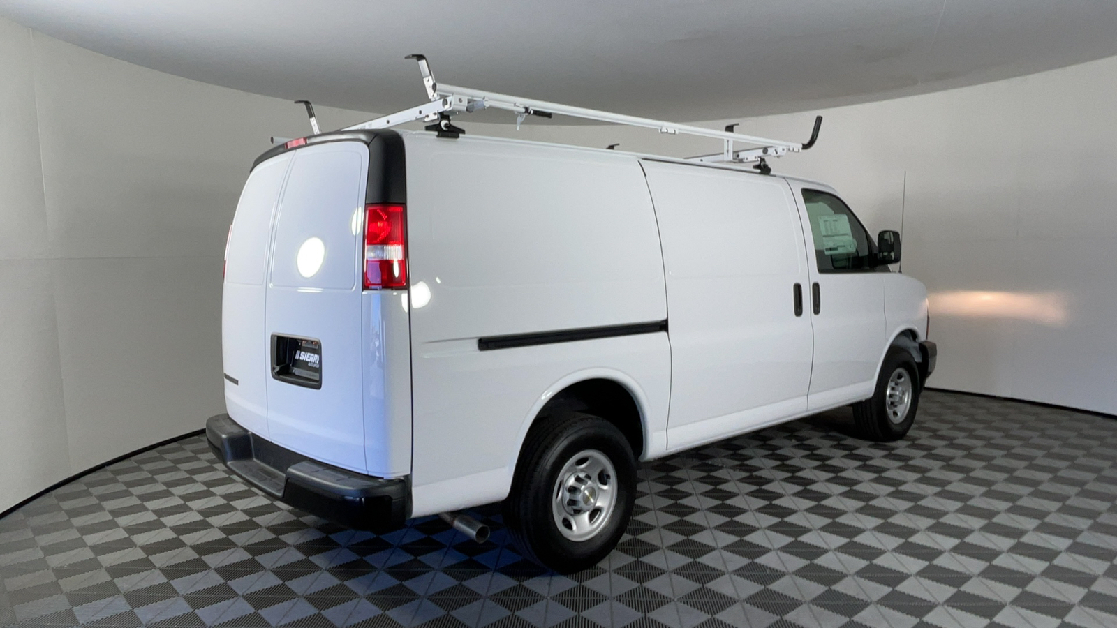 2024 Chevrolet Express Cargo Van  4