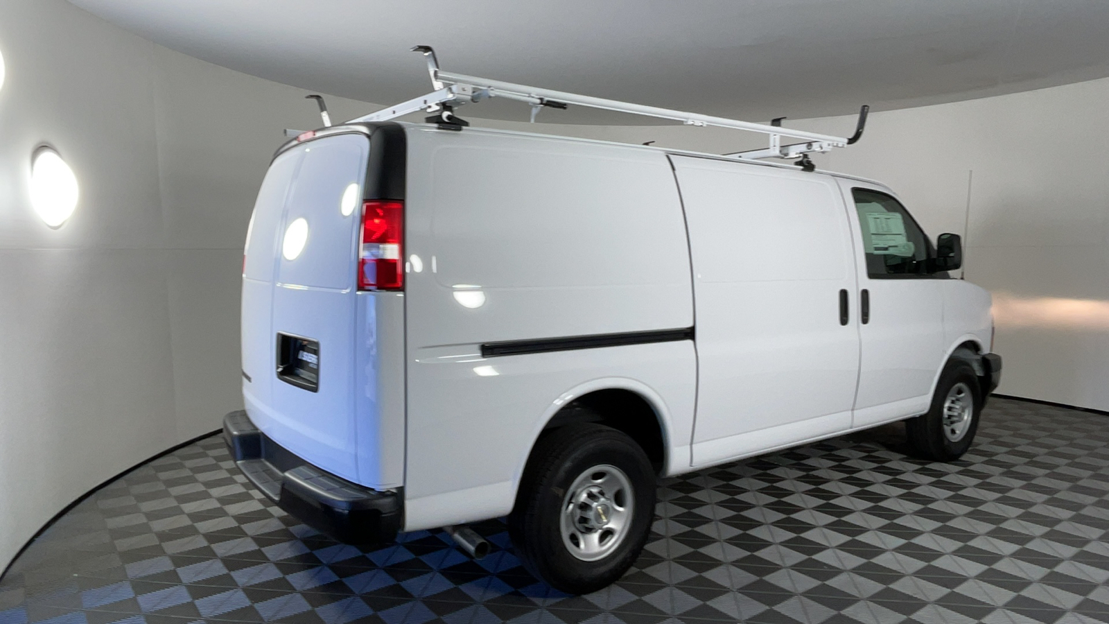 2024 Chevrolet Express Cargo Van  4