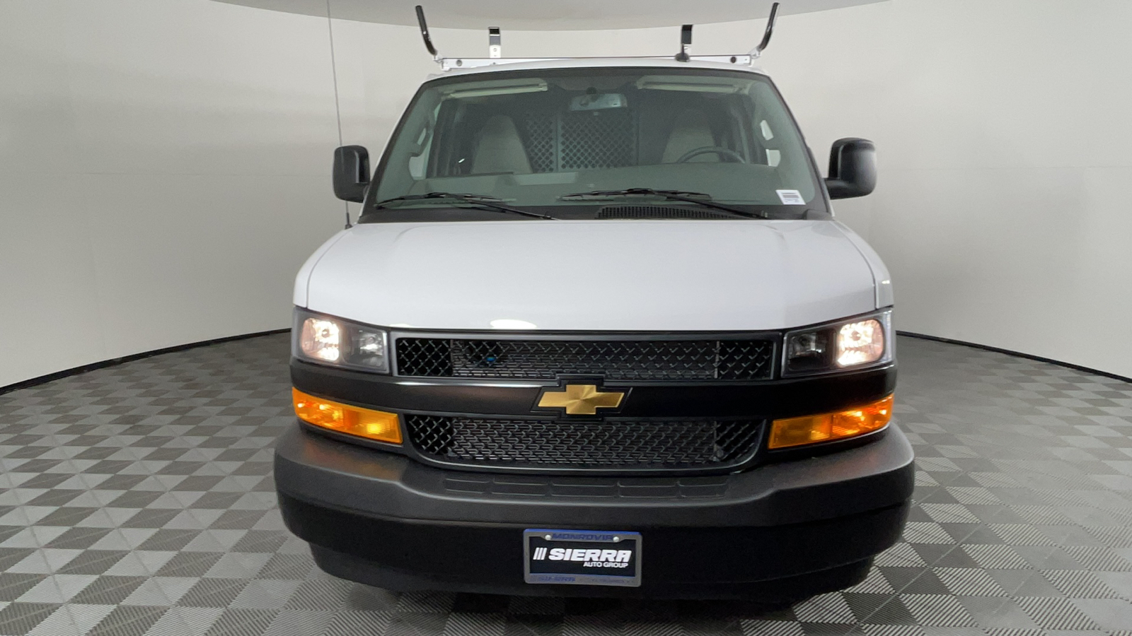 2024 Chevrolet Express Cargo Van  9