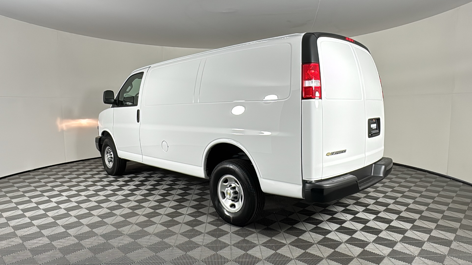 2024 Chevrolet Express Cargo Van  5