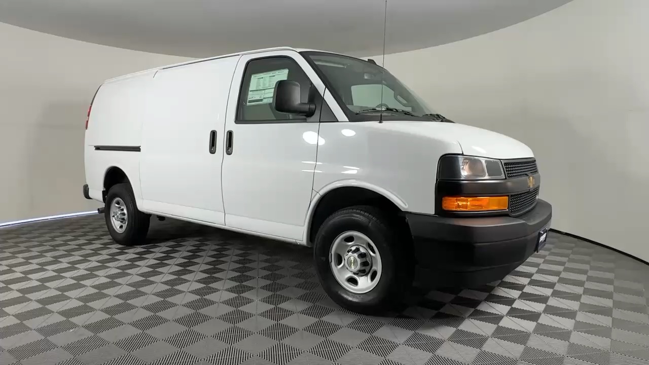 2024 Chevrolet Express Cargo Van  3