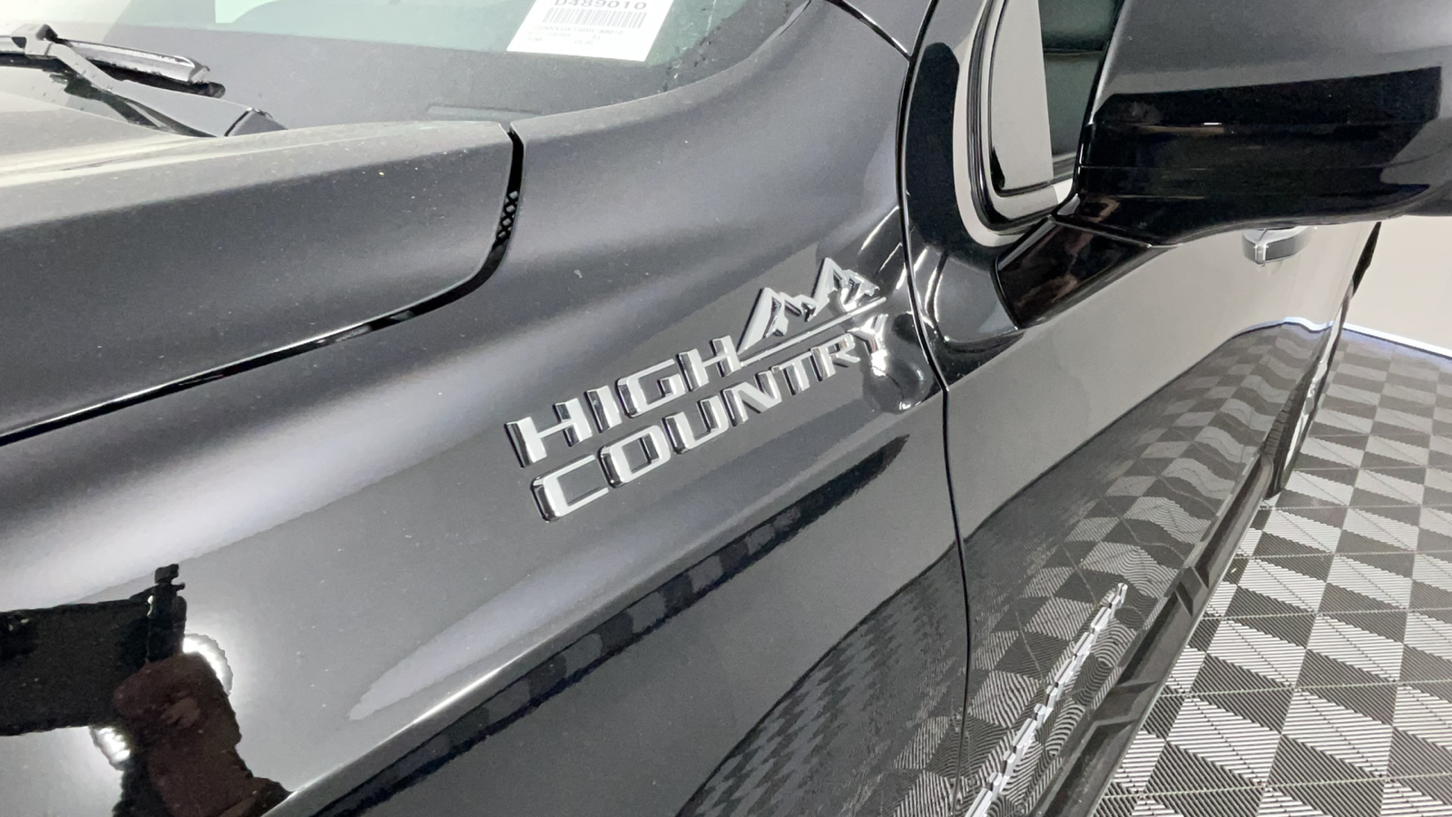 2024 Chevrolet Suburban High Country 11