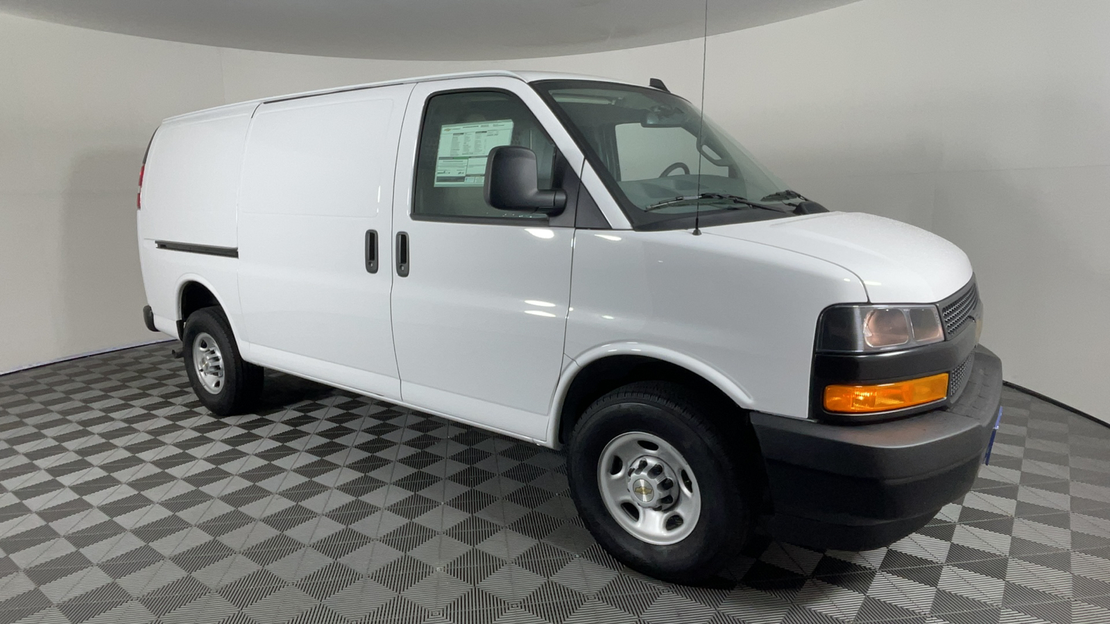 2024 Chevrolet Express Cargo Van  3