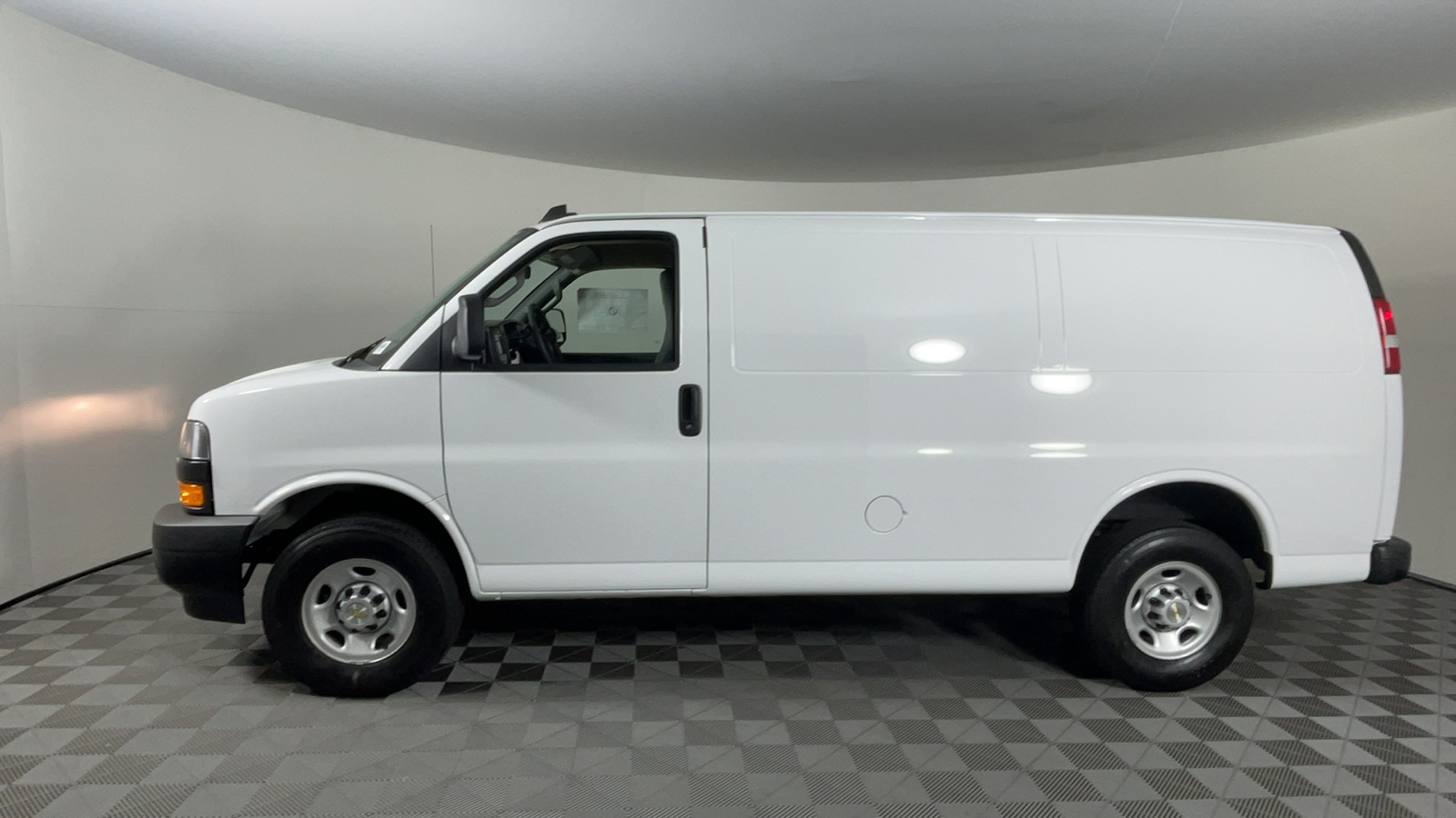 2024 Chevrolet Express Cargo Van  7