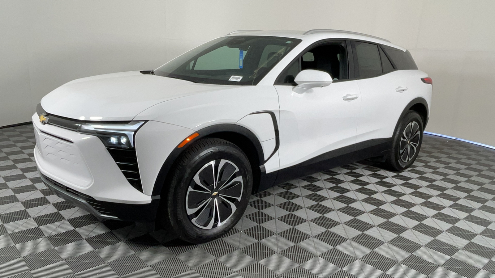 2024 Chevrolet Blazer EV eAWD LT 8