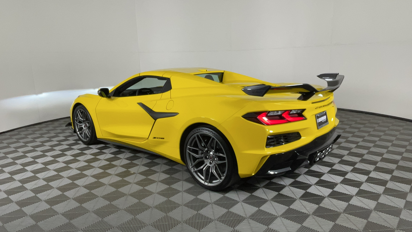 2025 Chevrolet Corvette 2LZ 6