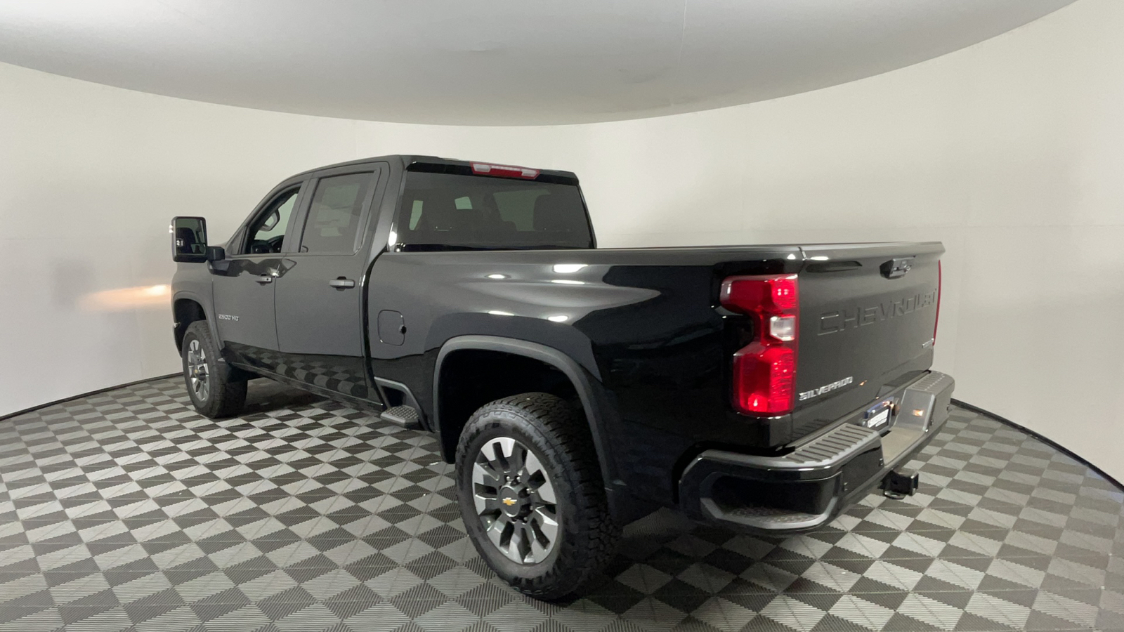 2025 Chevrolet Silverado 2500HD Custom 6