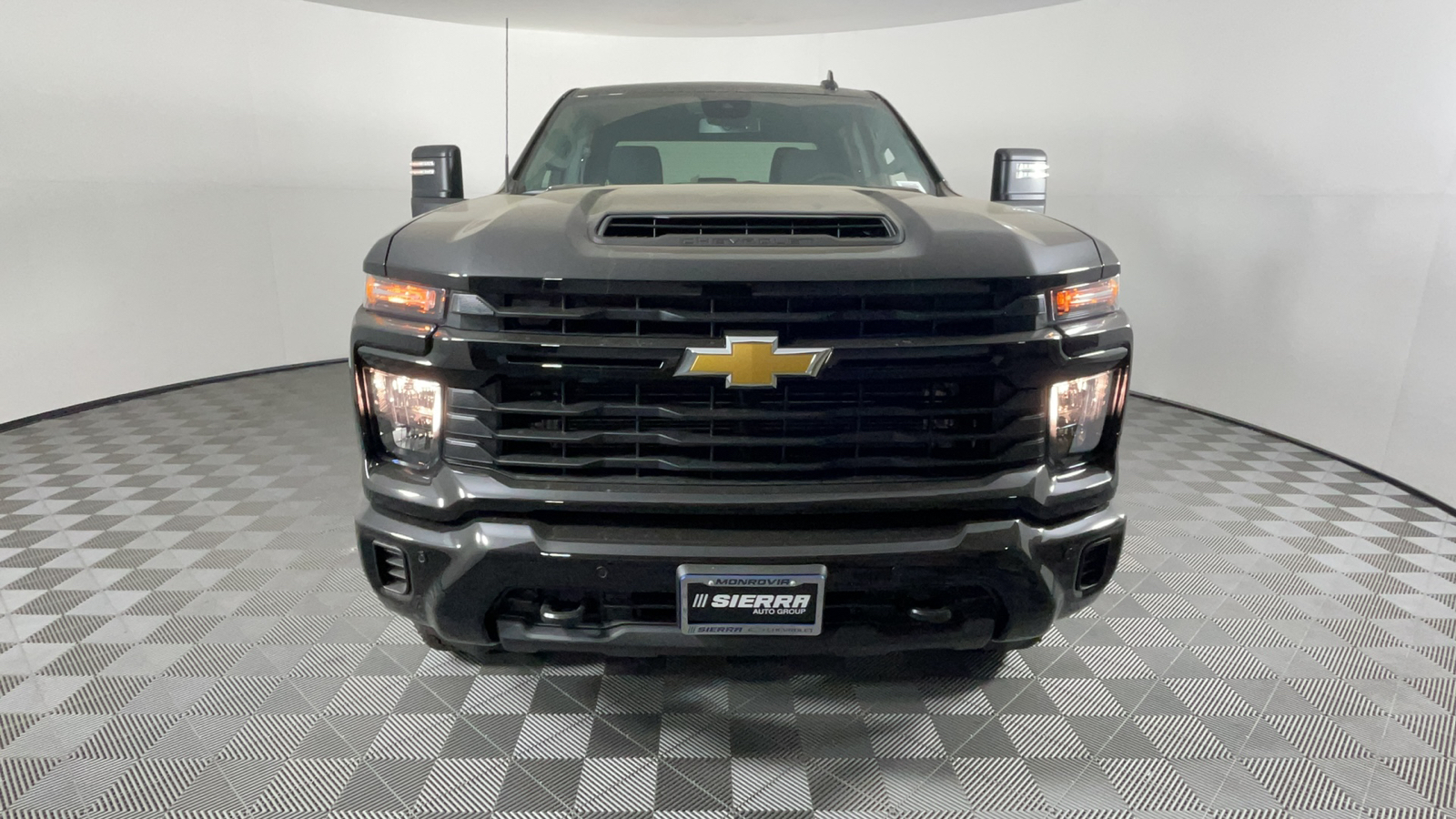 2025 Chevrolet Silverado 2500HD Custom 9