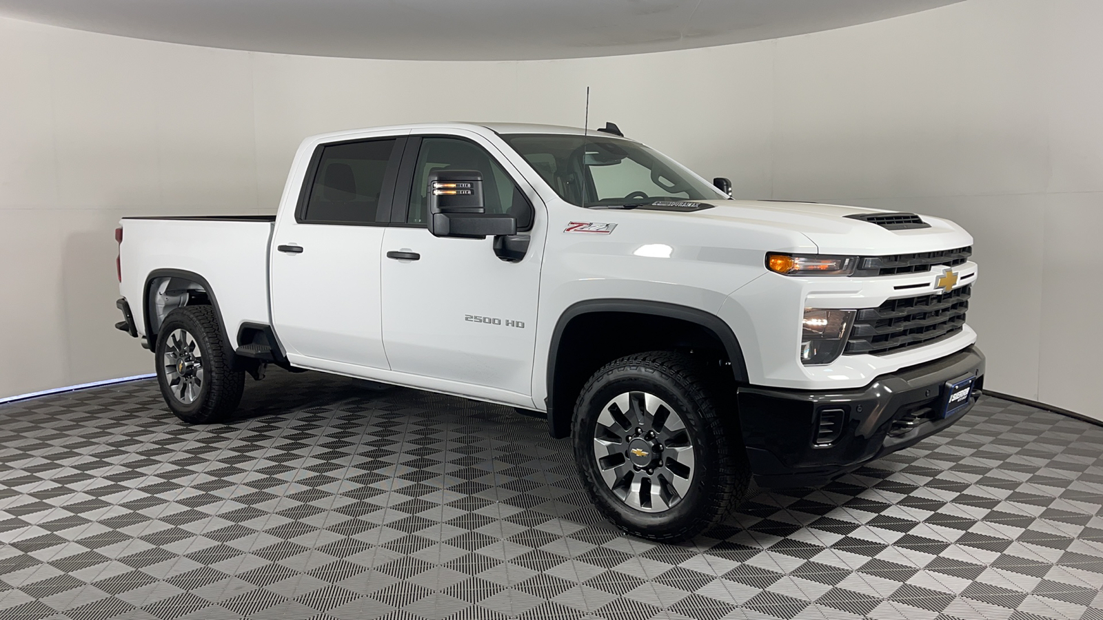 2025 Chevrolet Silverado 2500HD Custom 1