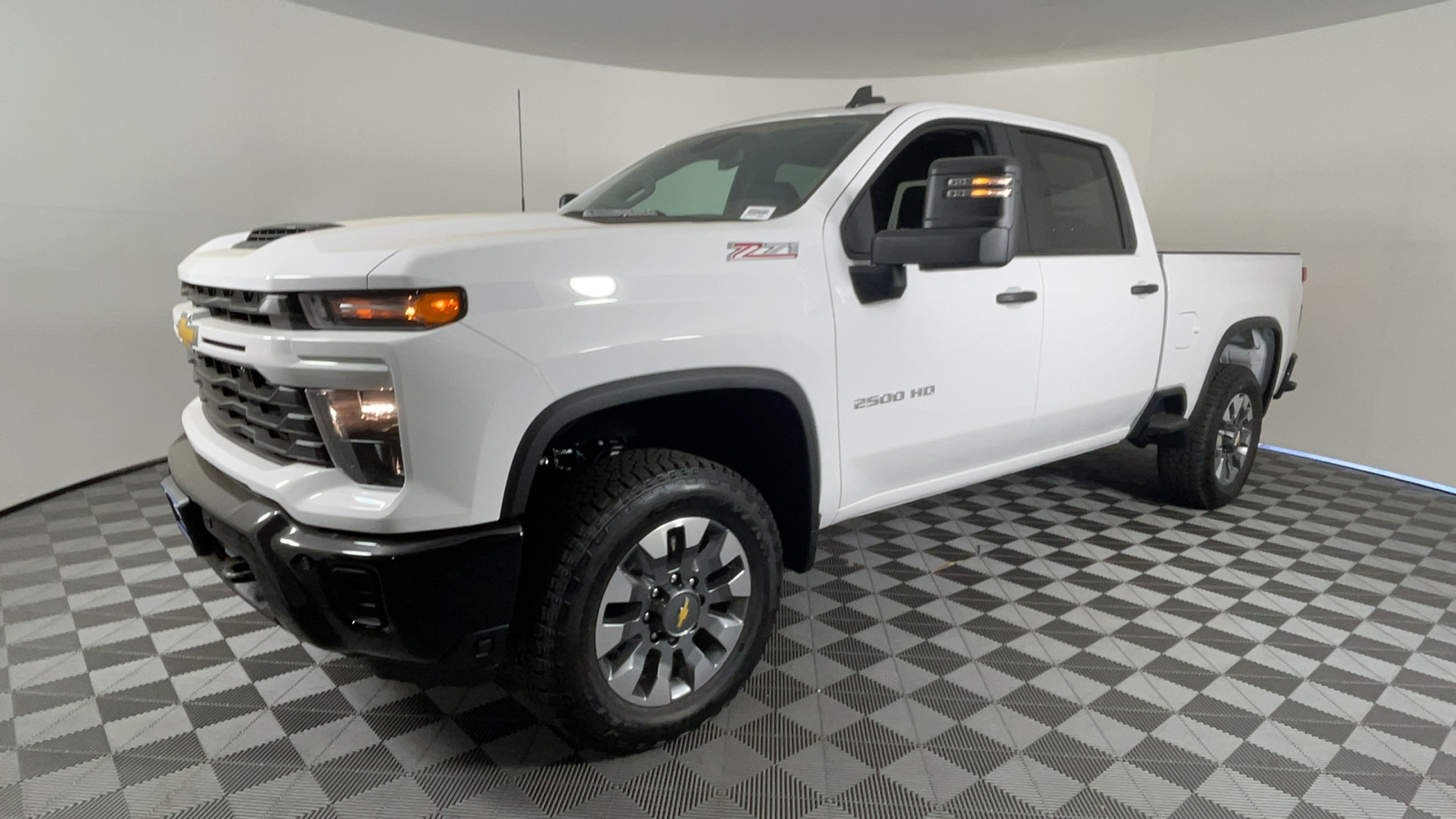 2025 Chevrolet Silverado 2500HD Custom 8