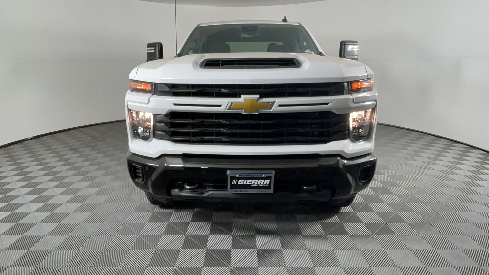 2025 Chevrolet Silverado 2500HD Custom 9