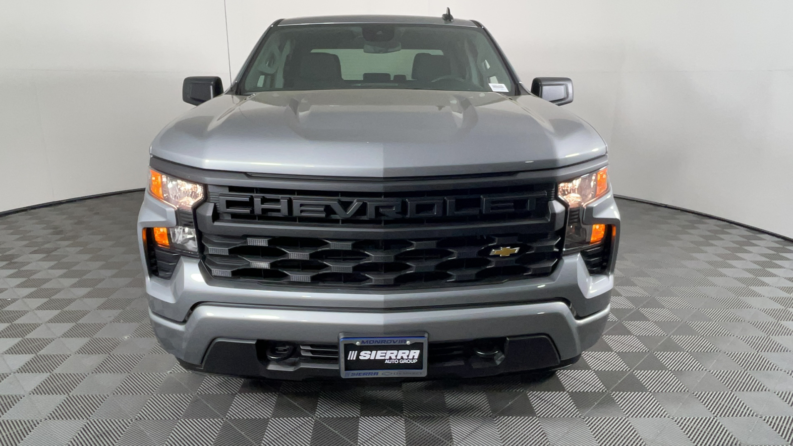 2025 Chevrolet Silverado 1500 Custom 9