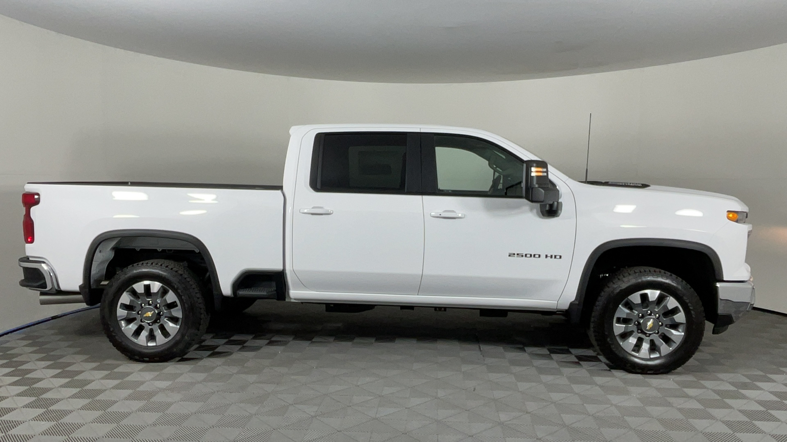 2025 Chevrolet Silverado 2500HD LT 1