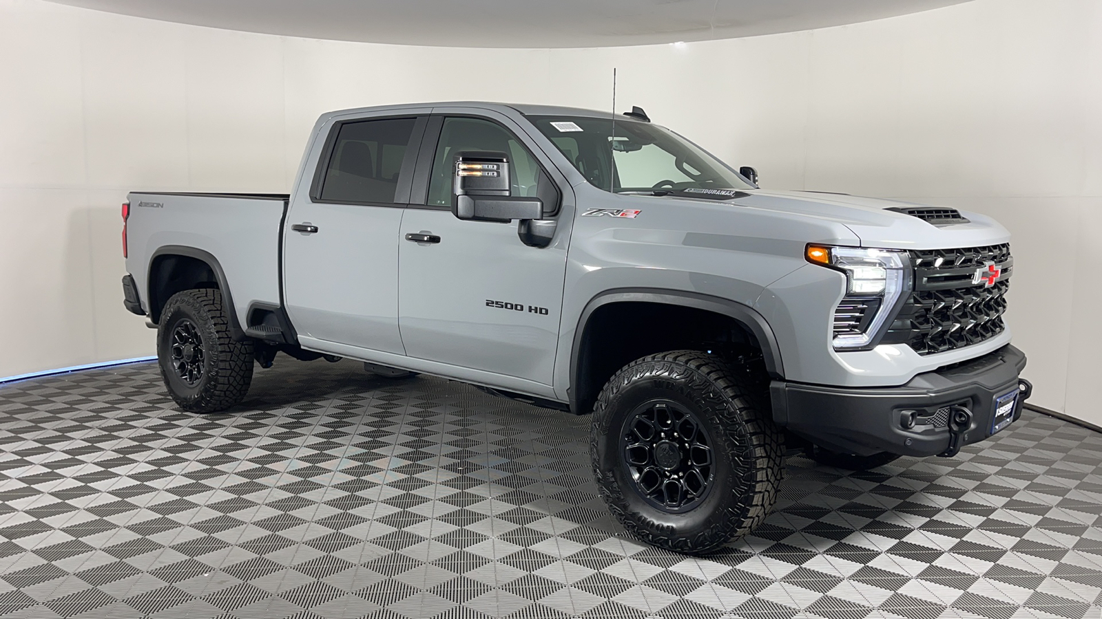 2025 Chevrolet Silverado 2500HD ZR2 1