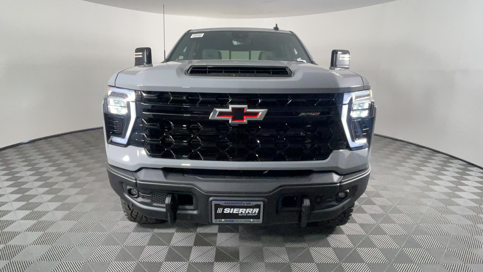 2025 Chevrolet Silverado 2500HD ZR2 9