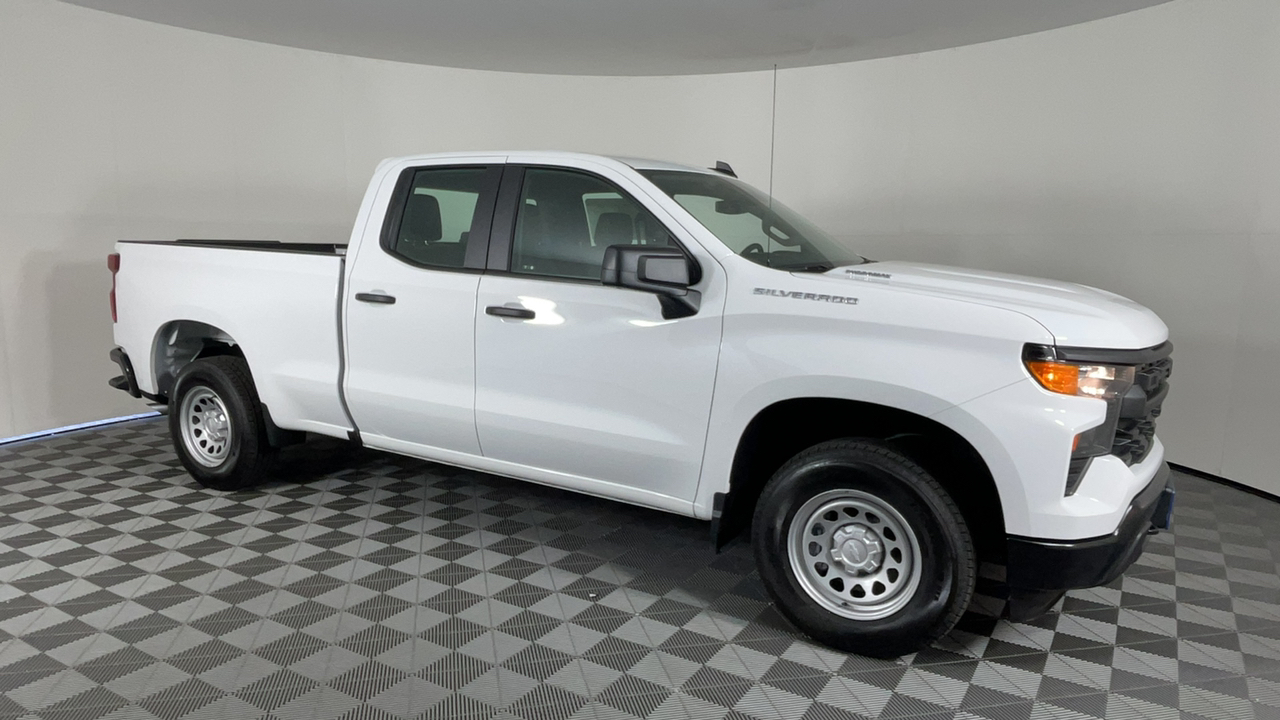 2025 Chevrolet Silverado 1500 Work Truck 3