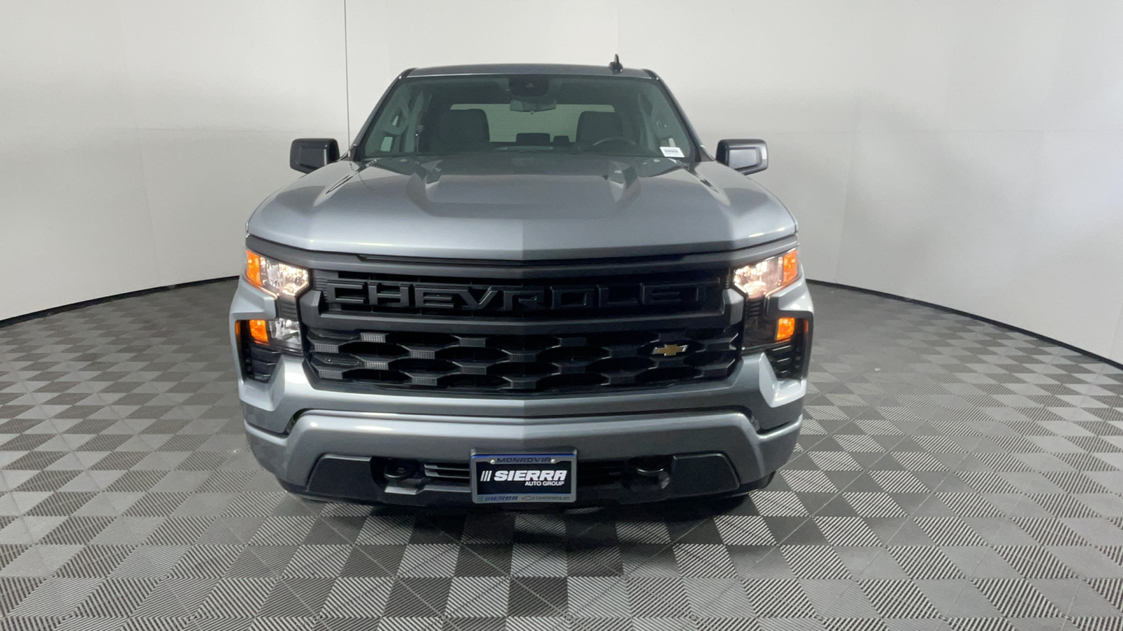 2025 Chevrolet Silverado 1500 Custom 9